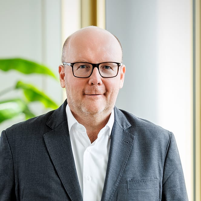 Thilo Wagner, Managing Partner bei VALUES, lächelt in die Kamera